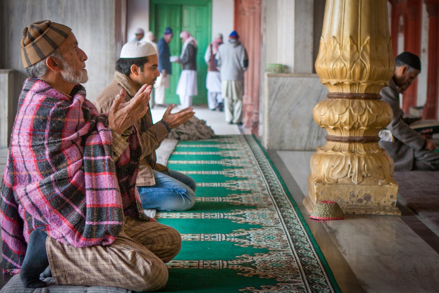 The 5 Pillars of Islam • Frontiers USA