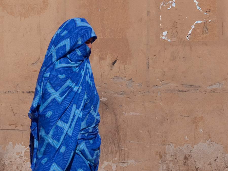 veiled Saharawi woman